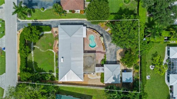 The Moorings, 640 Rudder Rd, Naples, Florida 34102, image 1