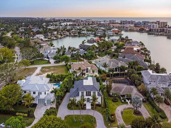 The Moorings, 282 Bahia Pt, Naples, Florida 34103, image 1