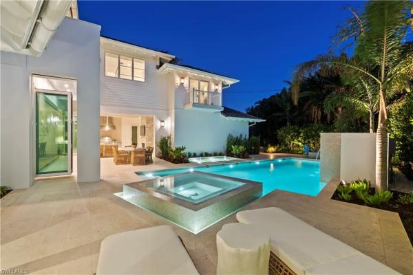 Olde Naples, 690 N 7th Ave, Naples, Florida 34102, image 3