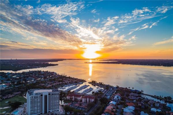 Mariners Cove Village, 9540 Mariners Cove Ln, Fort Myers, Florida 33919, image 1