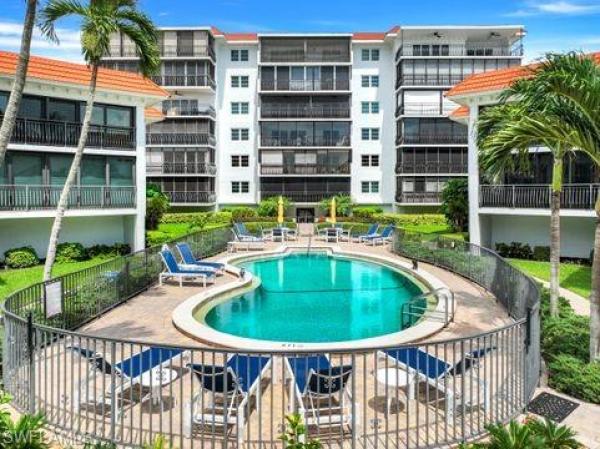 Southern Clipper, 3333 N Gulf Shore Blvd #103, Naples, Florida 34103, image 2