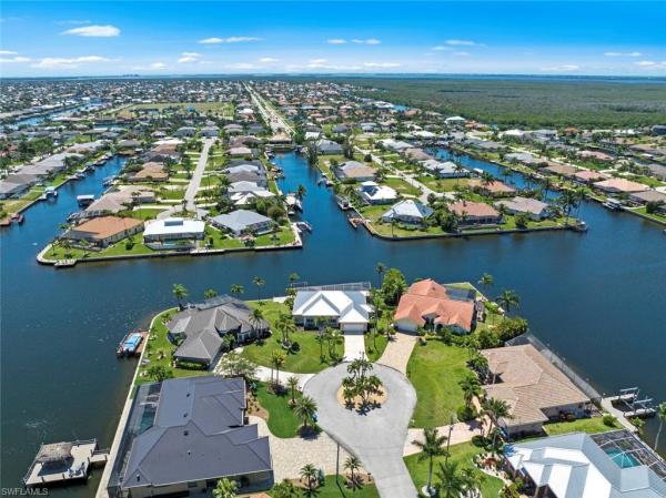 Cape Coral, 4020 27th Ct, Cape Coral, Florida 33904, image 1