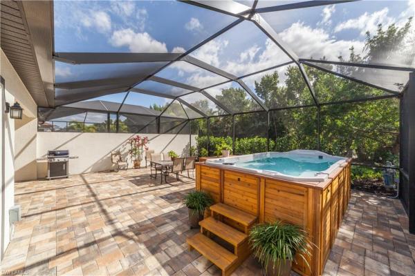 Riverside Avenue Villas, 1120 Town And River Dr, Fort Myers, Florida 33919, image 1