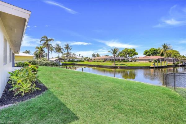 Town & River, 9730 Cypress Lake Dr, Fort Myers, Florida 33919, image 1