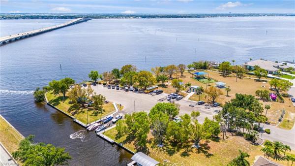 Cape Coral, 2239 28th St, Cape Coral, Florida 33904, image 1