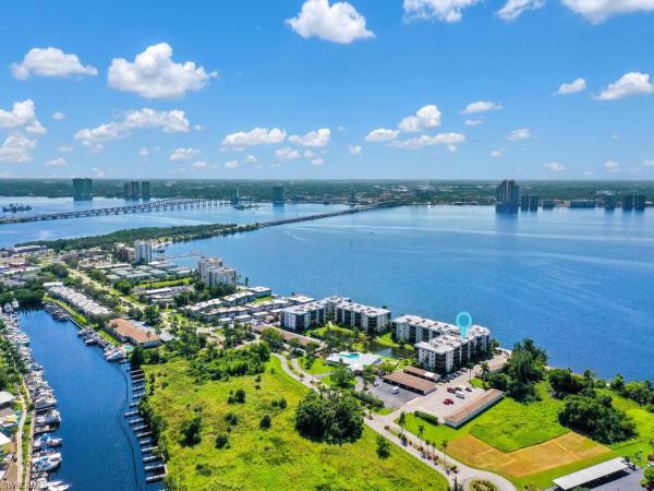 Schooner Bay Columbia, 3490 Key Dr #407, North Fort Myers, Florida 33903, image 1