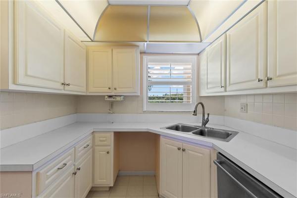 High Point Country Club, 21 E High Point Cir #409, Naples, Florida 34103, image 1