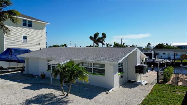 Island Harbors, 2849 Cheryl St, Matlacha, Florida 33993, image 1