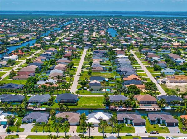 Cape Coral, 3934 17th Ave, Cape Coral, Florida 33914, image 1