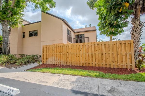 Pine Grove Townhouses, 7125 Penner Ln #2, Fort Myers, Florida 33907, image 1