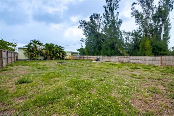 Lehigh Acres Residential, 3819 SW 21st St, Lehigh Acres, Florida 33976, image 1