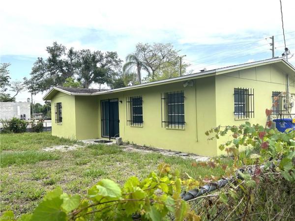 Woodside, 857 Polk St, Fort Myers, Florida 33916, image 1