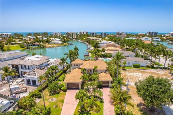 The Moorings, 401 Hawser Ln, Naples, Florida 34102, image 1