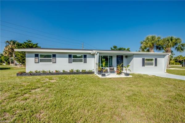 Cushman Manor, 1664 Carter Pl, Fort Myers, Florida 33901, image 1