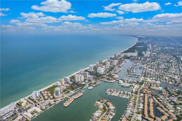 High Point Country Club, 45 S High Point Cir #303, Naples, Florida 34103, image 1