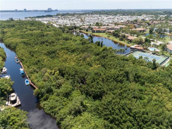 Foxmoor Lakes, 5606 Foxlake Dr, North Fort Myers, Florida 33917, image 1