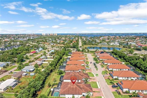 Riverside Avenue Villas, 1162 Town And River Dr, Fort Myers, Florida 33919, image 1