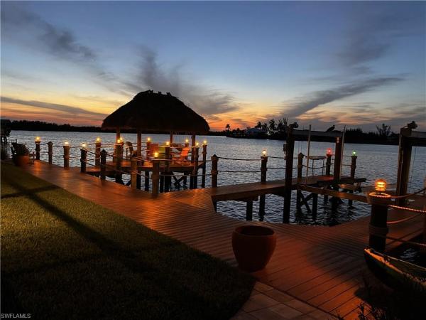 Cape Coral, 4615 32nd Ter, Cape Coral, Florida 33993, image 1