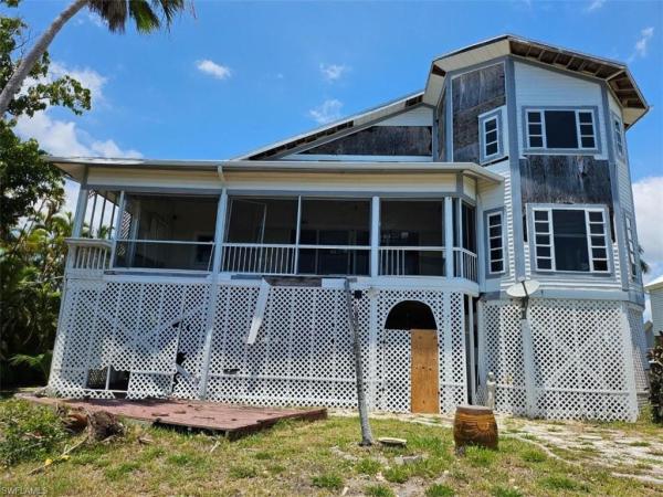 Palm Isles, 11841 Isle Of Palms Dr, Fort Myers Beach, Florida 33931, image 1