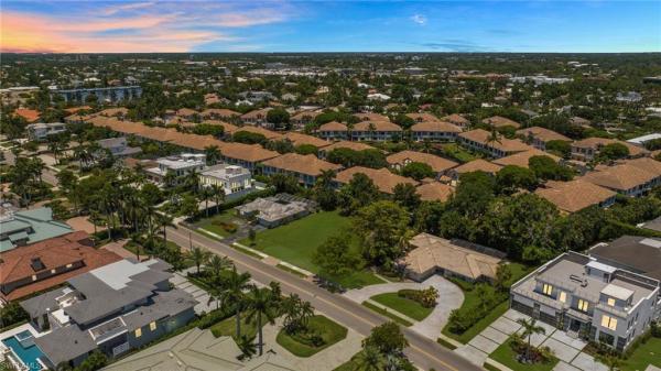 Park Shore, 3840 Crayton Rd, Naples, Florida 34103, image 1