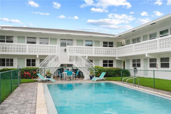 Essex House At Olde Naples, 540 S 4th Ave #4, Naples, Florida 34102, image 1