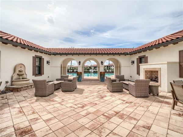 Coach Homes At Livingston Lakes, 15152 Palmer Lake Cir #101, Naples, Florida 34109, image 1