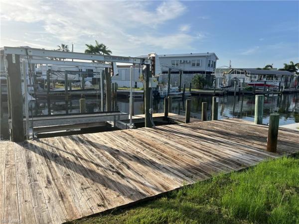 Oak Street, 830 Oak St, Fort Myers Beach, Florida 33931, image 1