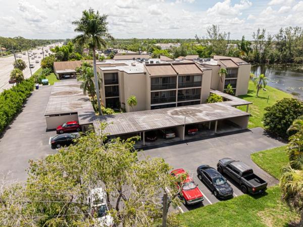 Spring Lake, 3150 Shorewood Ln #301, Fort Myers, Florida 33907, image 1