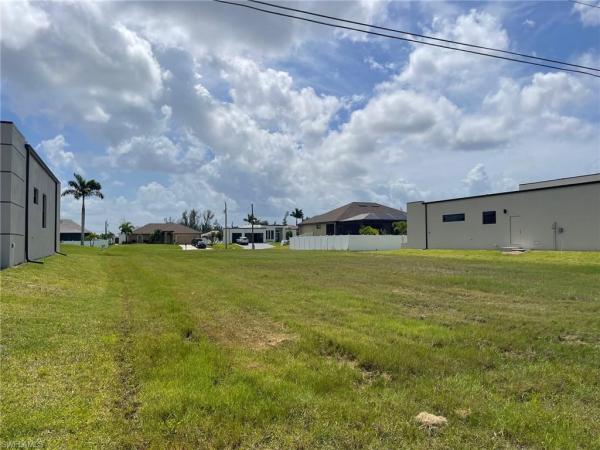 Cape Coral Residential, 109 37th Pl, Cape Coral, Florida 33991, image 3
