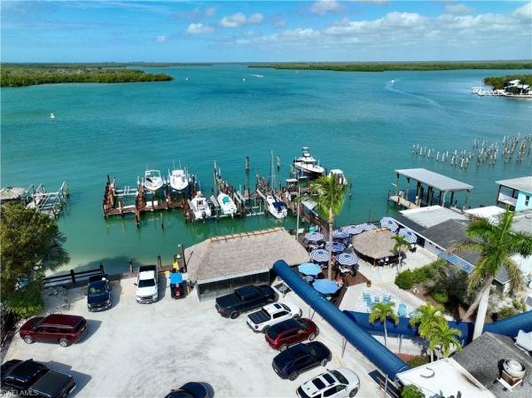 Isles Of Capri, 403 Grenada Ave, Naples, Florida 34113, image 1