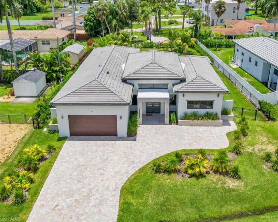 Harbor Club, 1332 Longwood Dr, Fort Myers, Florida 33919, image 1