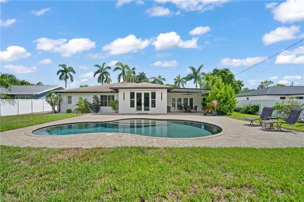 Sunset Cove, 545 Peck Ave, Fort Myers, Florida 33919, image 1
