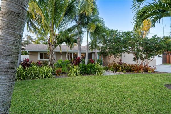 McGregor Gardens, 6219 N Saint Andrews Cir, Fort Myers, Florida 33919, image 1