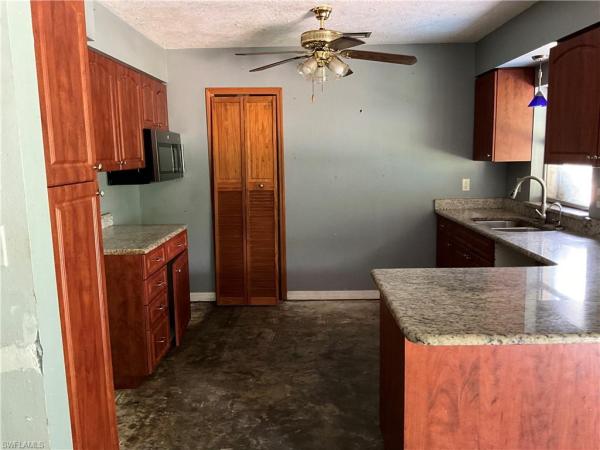 Cape Coral, 1772 Coral Point Dr, Cape Coral, Florida 33990, image 1