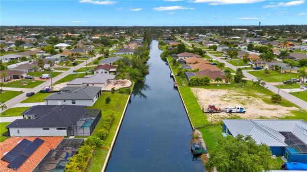 Cape Coral, 121 21st Ln, Cape Coral, Florida 33991, image 1