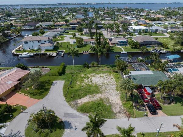 Cape Coral, 846 Montclaire Ct, Cape Coral, Florida 33904, image 1