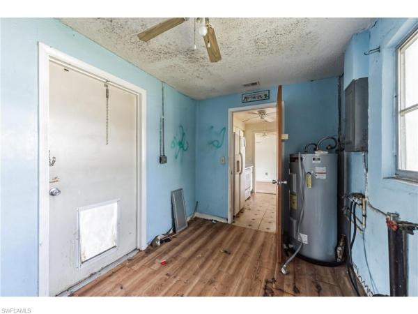 Royal East, 36 Castlebar Cir, Fort Myers, Florida 33905, image 1