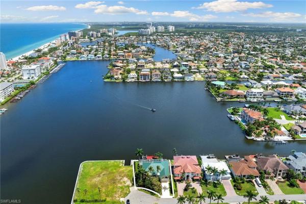 Conners At Vanderbilt Beach, 283 Oak Ave, Naples, Florida 34108, image 1