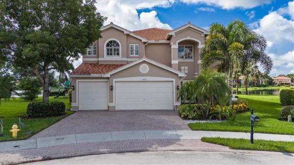Saturnia Lakes, 1448 Palma Blanca Ct, Naples, Florida 34119, image 1