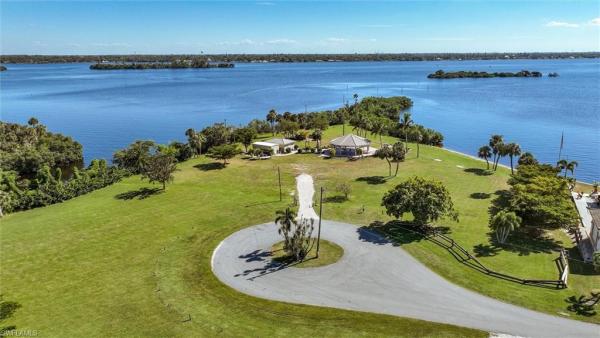 Yacht Club Colony, 2310 Westwood Rd, North Fort Myers, Florida 33917, image 1