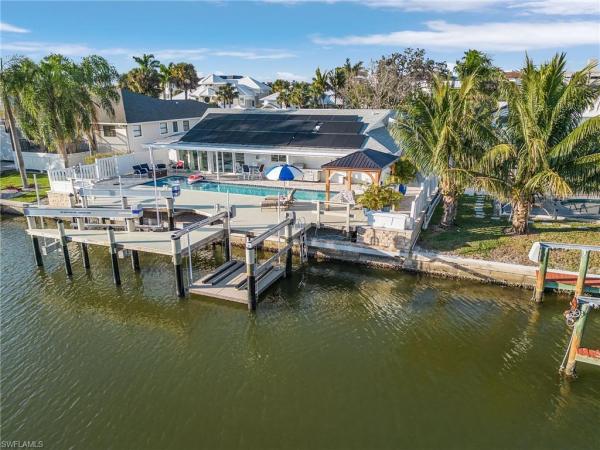 Conners At Vanderbilt Beach, 402 Germain Ave, Naples, Florida 34108, image 1