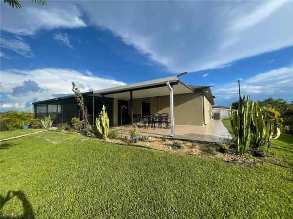 Mirror Lakes, 255 Lunette St, Fort Myers, Florida 33913, image 2