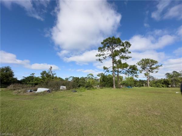 North Fort Myers No HOA, 19281 Mabel Ln, North Fort Myers, Florida 33917, image 1