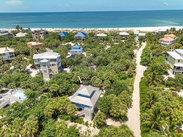 Castaway Key, 4561 Smugglers Dr, Upper Captiva, Florida 33924, image 1