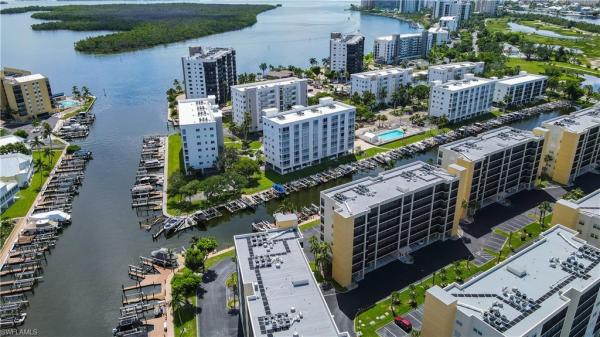 Hibiscus Pointe At Bay Beach, 4431 Bay Beach Ln #522, Fort Myers Beach, Florida 33931, image 1