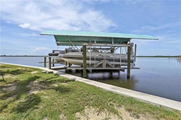 Kreamers, 8335 Main St, Bokeelia, Florida 33922, image 1