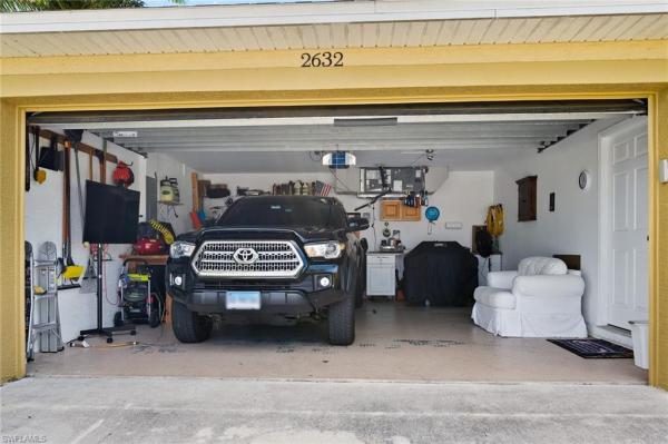 Cape Coral Residential, 2632 32nd St, Cape Coral, Florida 33914, image 2