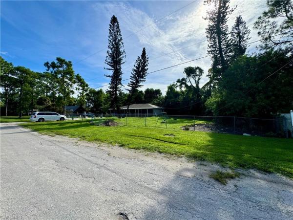 Naples No HOA, 260 Rose Blvd, Naples, Florida 34119, image 1