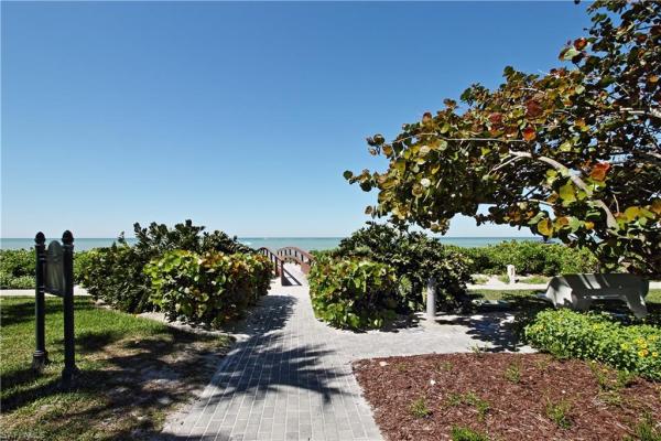 Hidden Lake Villas At Park Shore, 788 Park Shore Dr #F20, Naples, Florida 34103, image 3