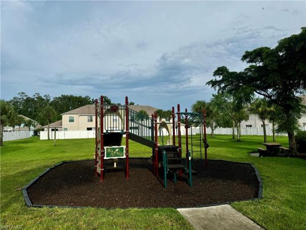 Forest Lake Townhomes, 3619 Pine Oak Cir #106, Fort Myers, Florida 33916, image 1